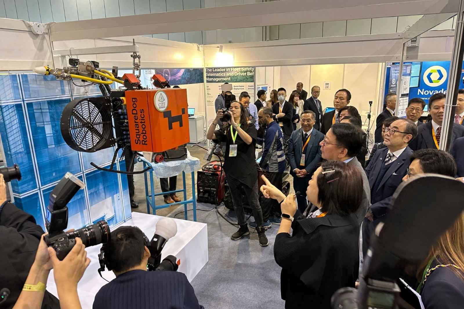 OSH Expo SquareDogブース